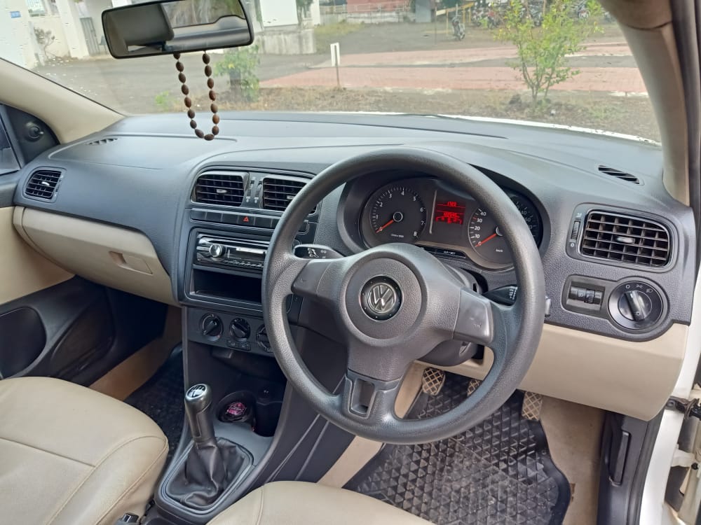 Volkswagen Polo(2010-2012) Trendline 1.2l P